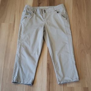 Sonoma Modern Fit Capris Size 12